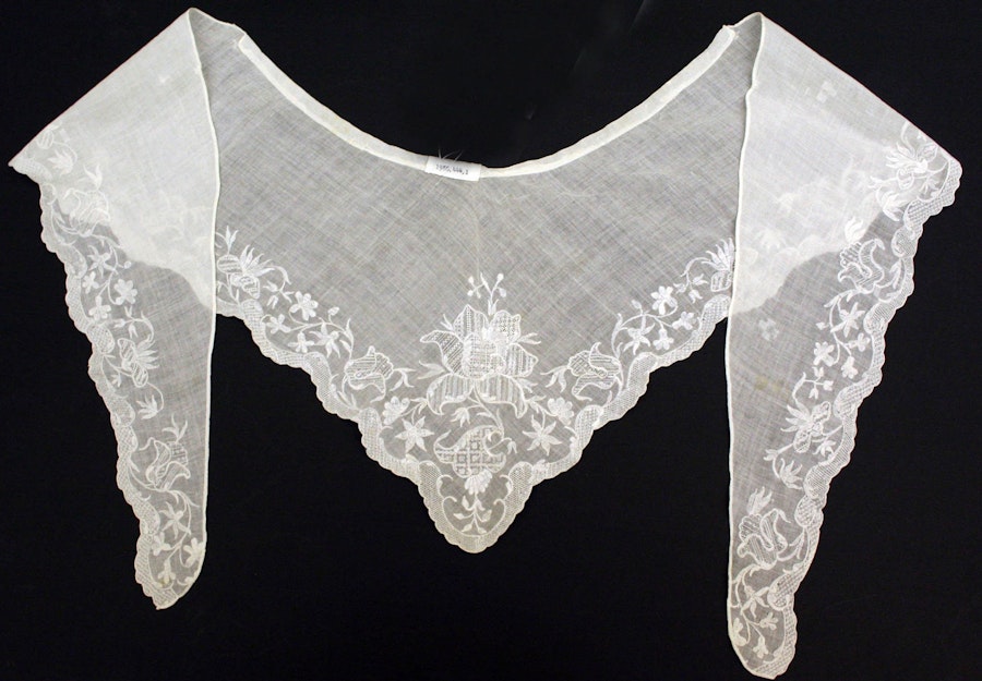 What Is a Fichu? Image