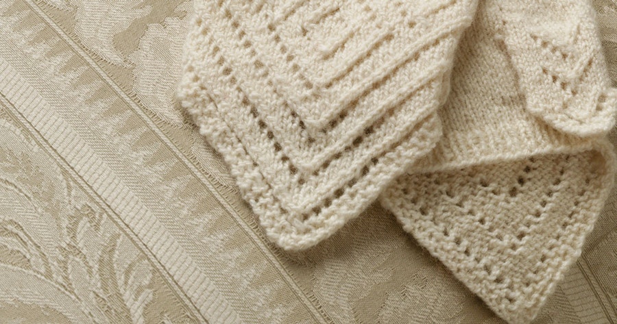 Norwegian Fingerless Gloves: A Pair of Offering Mitts to Knit Image