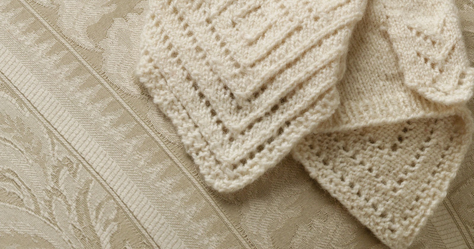 Norwegian Fingerless Gloves: A Pair of Offering Mitts to Knit Primary Image