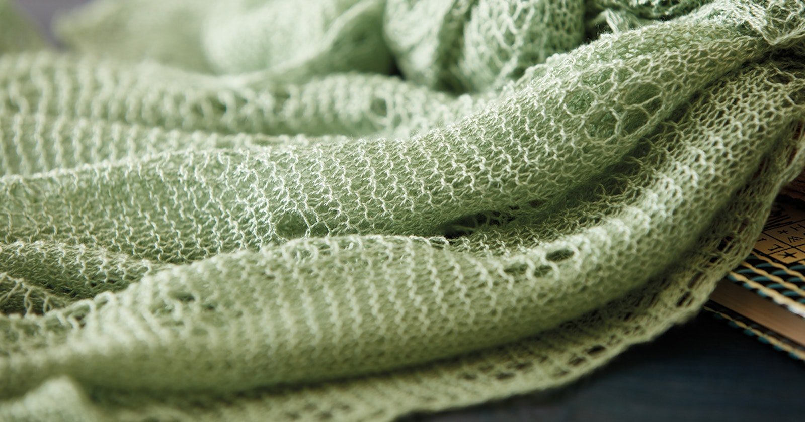 The Lace Traditions of Orenburg: The Wandering Paths Stole Primary Image