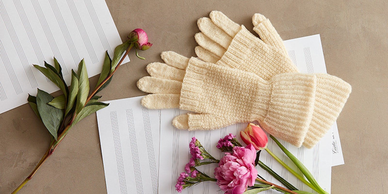 A Pair of Ingenious Knitted Gloves: The Richmond Gloves to Knit Primary Image