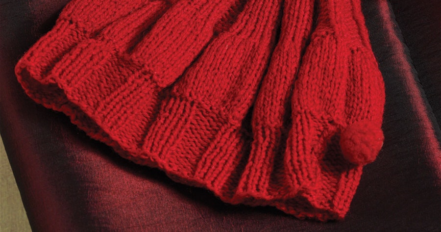 A Knitted Beret with Three-Ribs Image