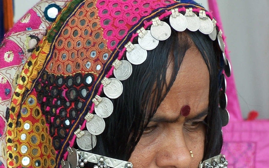 The Perfectly Imperfect Embroidery of Banjara Image