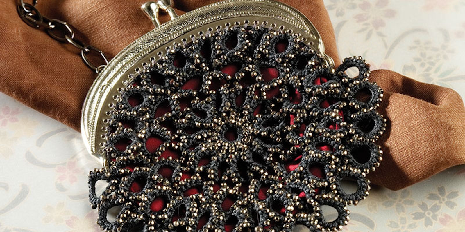 A Victorian Purse in Tatting and Beads Primary Image