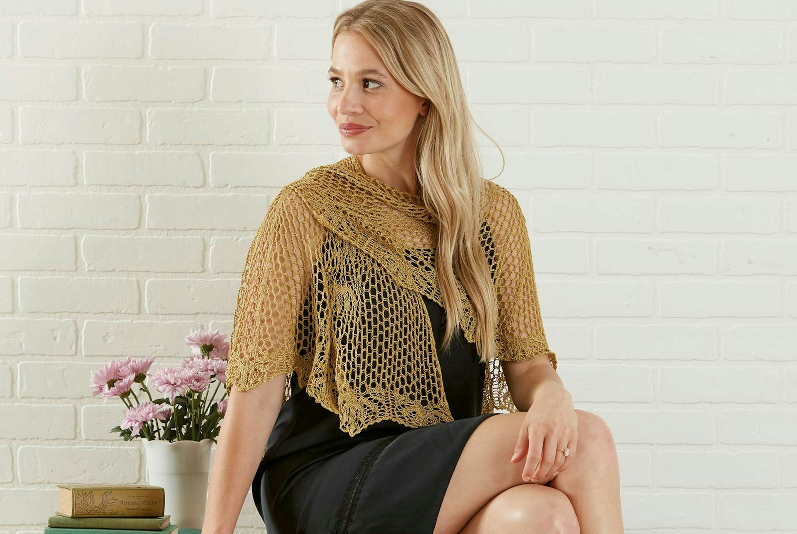 Golden Flower Shawl to Knit Primary Image