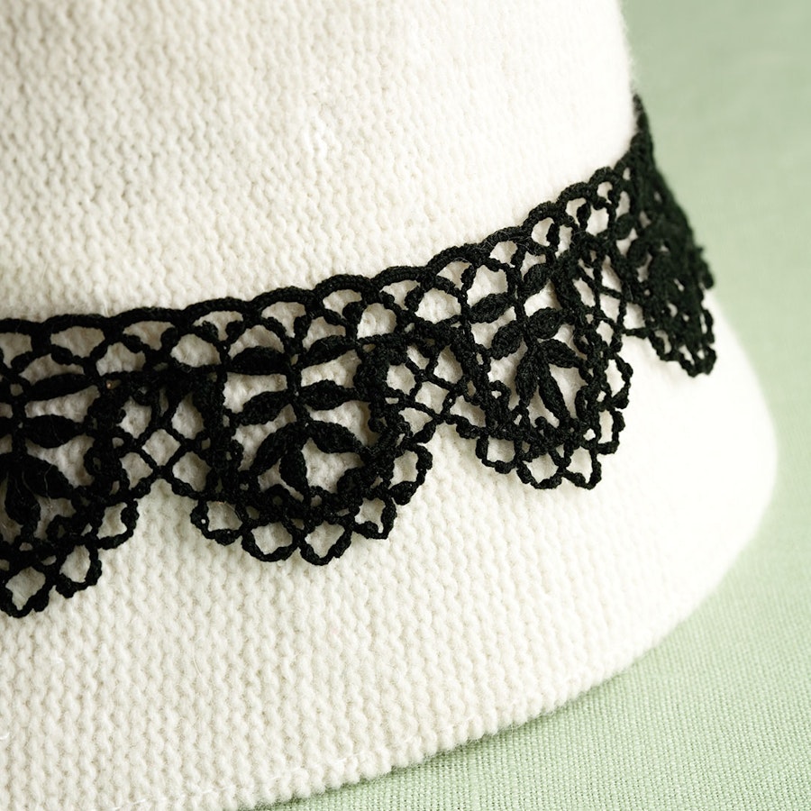 Maltese Edging: A Crocheted-Lace Edging Image