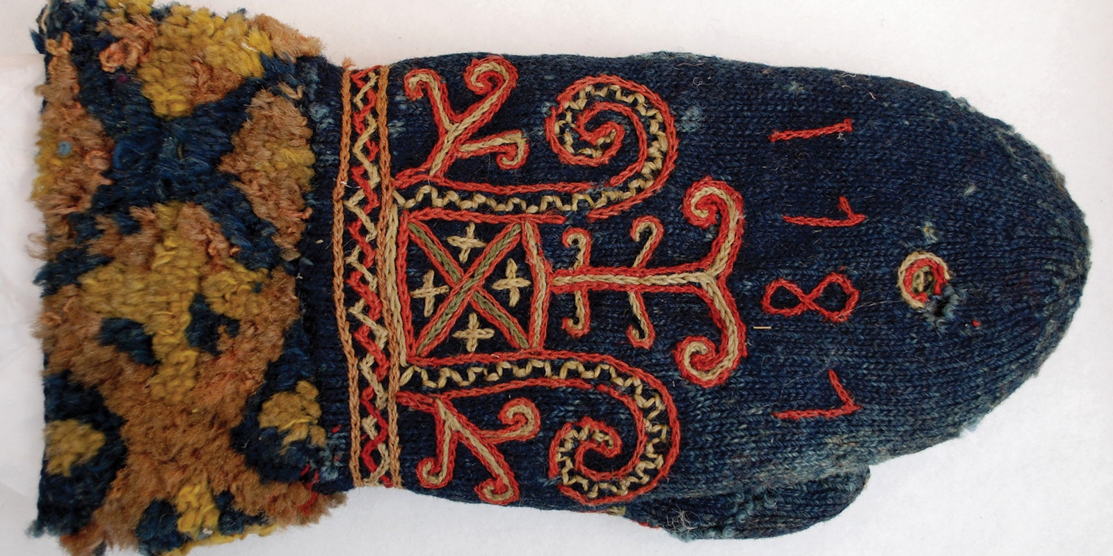 Explore the Evolution of Norwegian Embroidered Handcoverings Primary Image