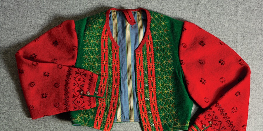 Tvåändsstickning: Sweden’s Two-End Knitting Image