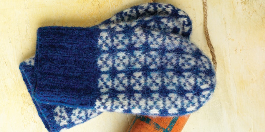Ice Harbor Compass Mittens to Knit Image