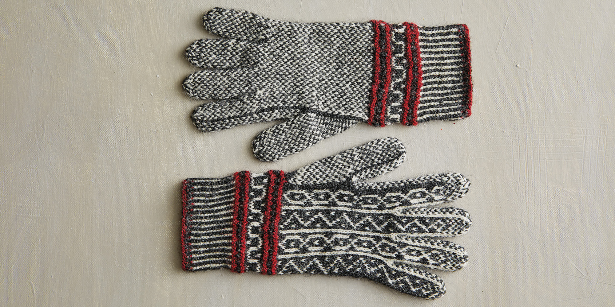 A Modern Take on Vintage Knitted Gloves: The Magpie Gloves | PieceWork