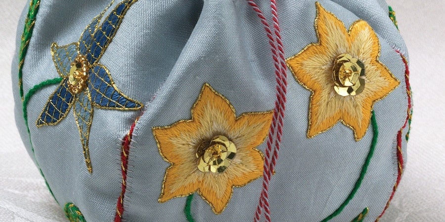 Charitably Chic: The Eighteenth-Century Alms Purse Image