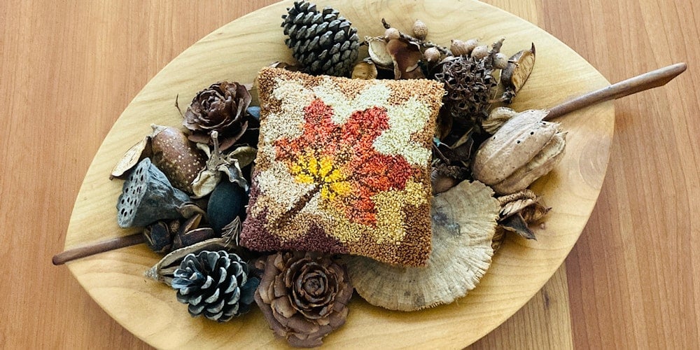 How to Make a Beautiful Fall Maple Leaf Sachet in Punch Needle Image